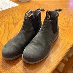 Blundstones series 1398 (UK size 4, US size 7)